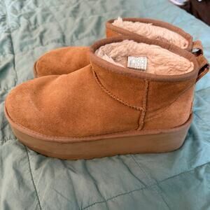 Ugg Ultra Mini Platform Chestnut US 8 VGUC